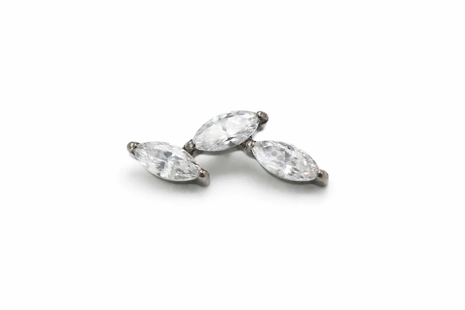 Labret Tríade Navete